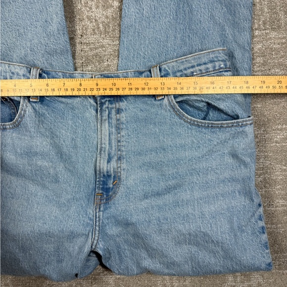 Abercrombie and Fitch The 90s Straight Ultra High Rise Jean Women Size 32/14s - Picture 6 of 7